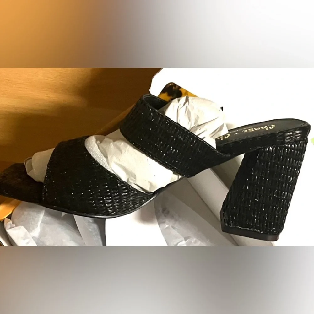 Chase + Chloe Black Woven Mules w/ Faux Tortoise Shell Buckle Detail - Size 6.5 - Picture 5 of 9